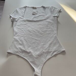 Women’s White Square Neck Short Sleeve Bodysuit